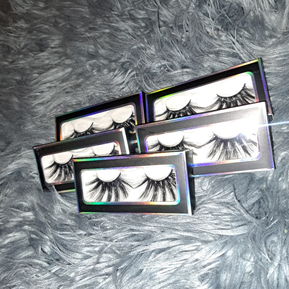 Lashes - Picture 2 of 2